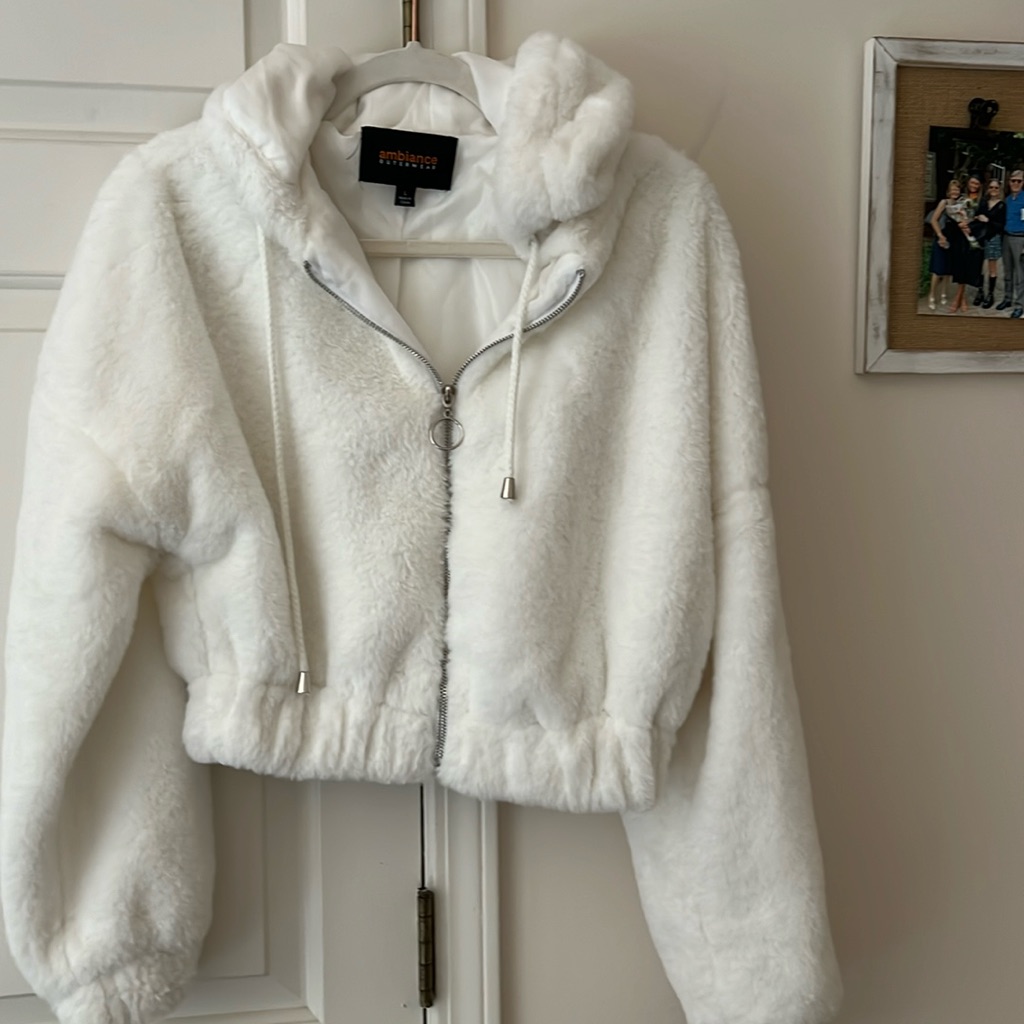 Nwot Ambiance Outerwear Jacket Size L